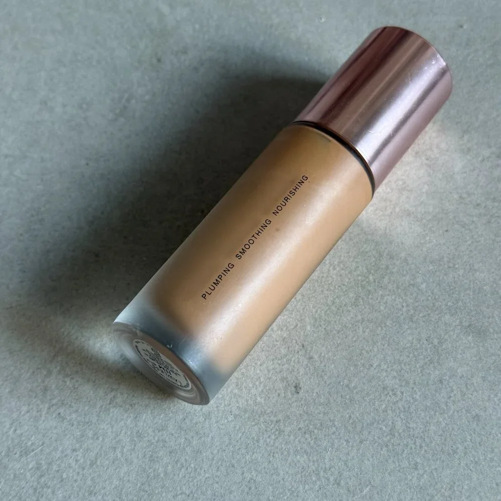Lawless Forget The Filler Skin-Plumping Line-Smoothing Foundation - Shade 11M 1